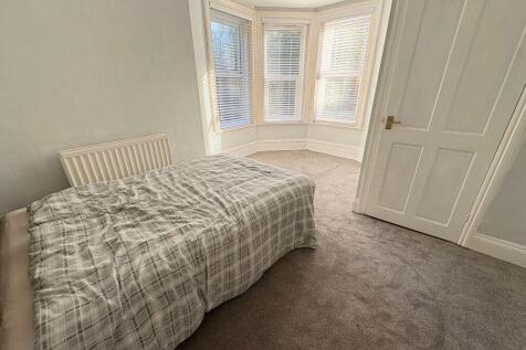 KINGS ROAD, CHARMINSTER (8KING) photo 5