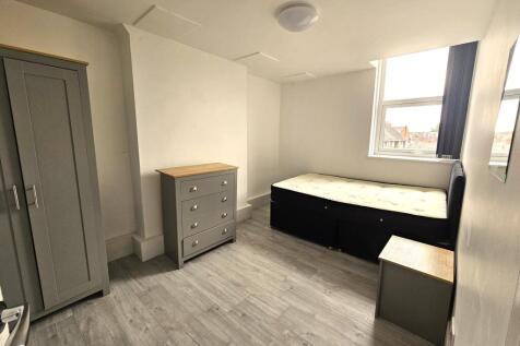 Flat 2, 31 Bath Street, Leamington Spa photo 5