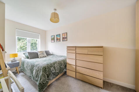 1363070-12-68e652...