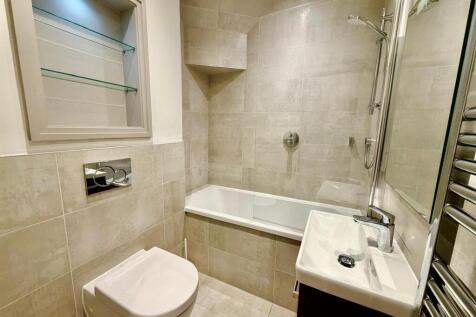 20 Q bath 1.jpg