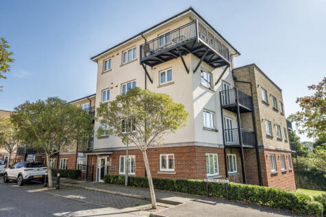 High Wycombe, HP13 - property photo