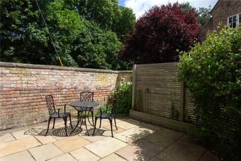 Cottage Courtyard