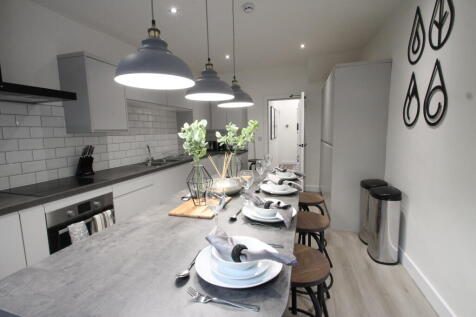 Kitchen dinner servi