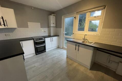 Chelmsford Avenue, Romford, Havering photo 3