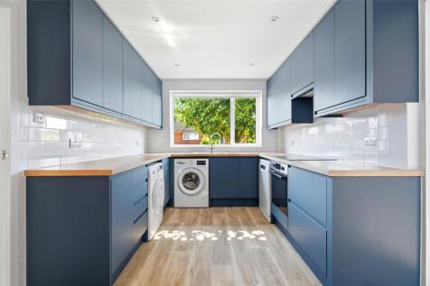 Brookdene Drive, Northwood, Middlesex, HA6 photo 4