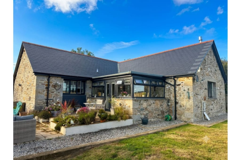 Camborne, TR14 - property photo