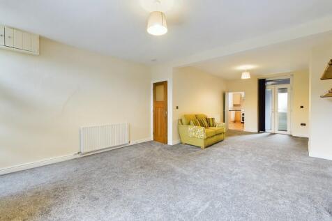 Spacious Lounge