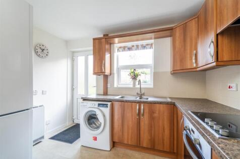 19 Hartlebury Close_5.jpg