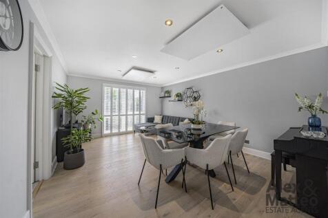 Tideway Court