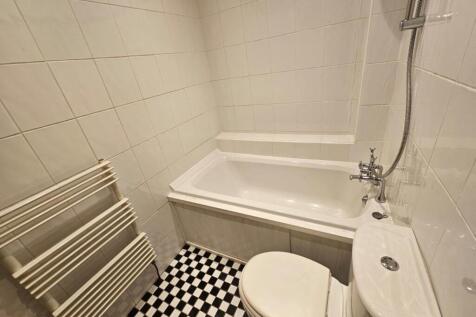 Millersdale Court, Glossop, SK13 photo 4