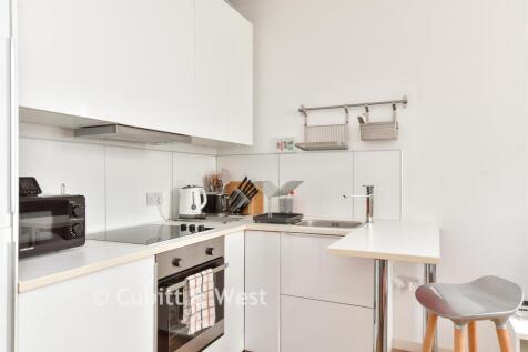Lounge/ Kitchen