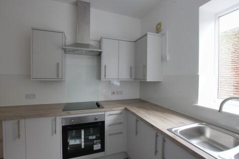 NORTH STREET - HAVANT - UNFURNISHED photo 3