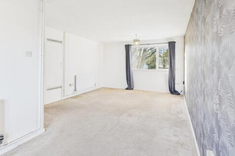 CAM02519G0-PR0369-STILL005