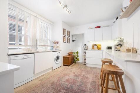 Kitchen.JPG