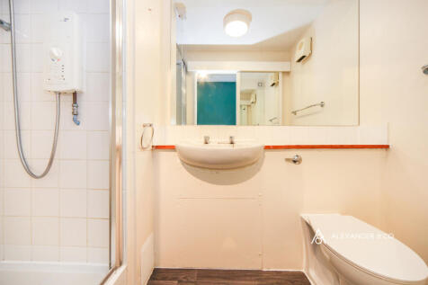 Fensome Drive, Houghton Regis, Dunstable, LU5 photo 3
