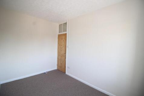 6, Bedroom 3 (4).JPG