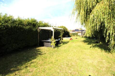 rear gdn 2 pic.JPG