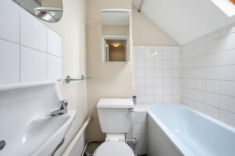 Bathroom / W.C.
