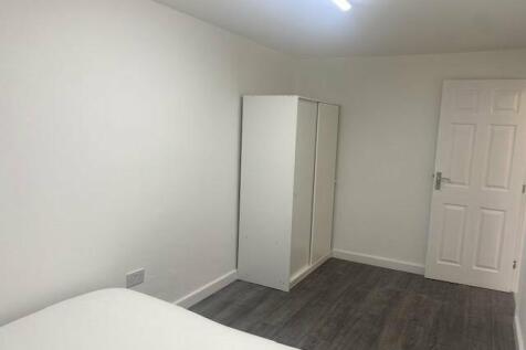 Eltham Gardens, Leeds, West Yorkshire, LS6 photo 5