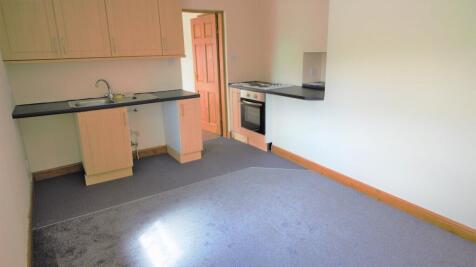 41 Pikes Lane, Glossop, SK13 photo 5