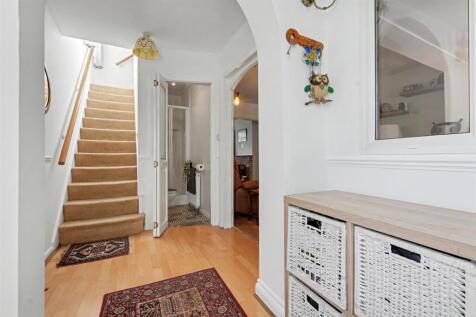 Entrance Hall_2.jpeg