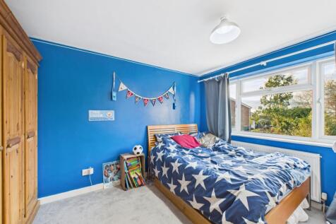 CAM02313G0-PR0102-STILL021