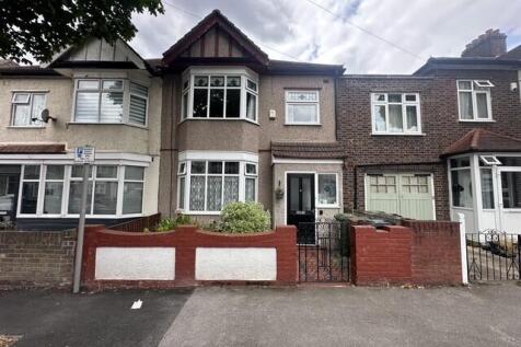MID TERRACE HOUSE 