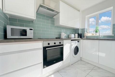 Farrow Close, Luton, LU3 photo 3