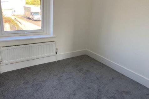 Bed 3.jpg