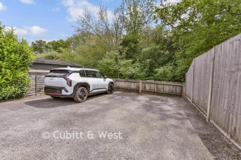 Driveway/Parking