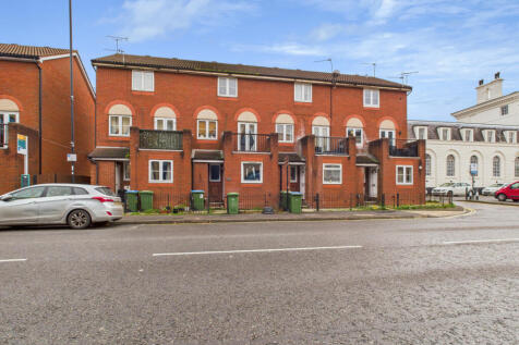 2 Bedroom Duplex Maisonette for Rent