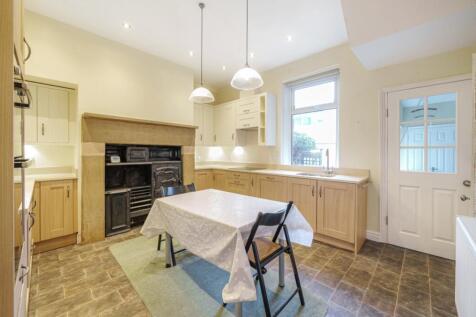 EweMove Harrogate Breakfast Kitchen