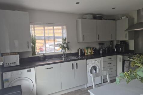 De Havilland Gardens, Bury, Cambridgeshire, PE26 2SD photo 3
