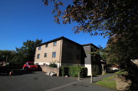 Fairbairn Close, Purley photo 5