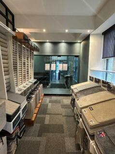 Douglas st Suite 2  - 004.jpg