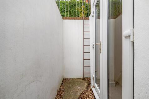 Hurstbourne Road-4.jpg