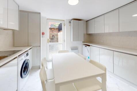 Meadow View, Hyde Park, Leeds LS6 1JQ photo 3