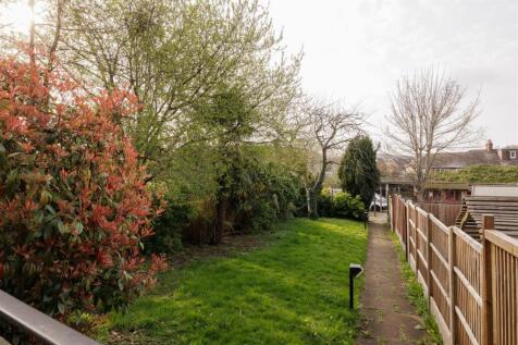 Wrigley Close, E4
