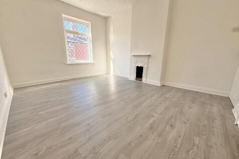 Whitehall Street, WAKEFIELD photo 4