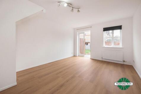29    Carriage Mews -007-1800.jpg