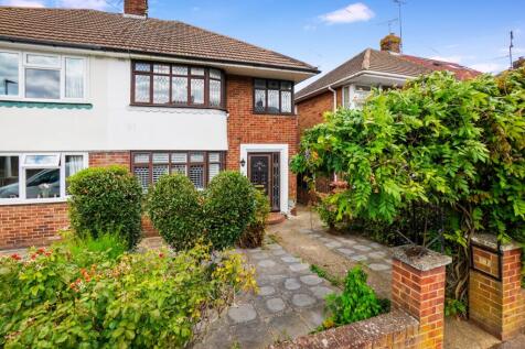 Gillingham, ME8 - property photo
