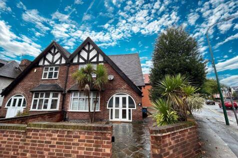 5-bed house on Derby Road, Nottingham, £3,142/mo