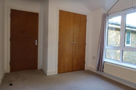 Sunningdale Court, Wrotham road, Meopham, Gravesend, DA13 0HJ photo 5