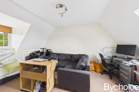CAM05454G0-PR0226-STILL012