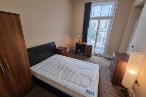 Flat 1, 4-6 Victoria Terrace photo 5