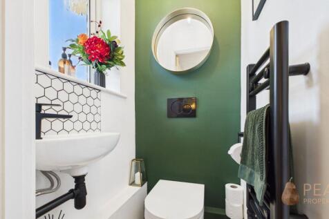 Ground Floor Cloakroom