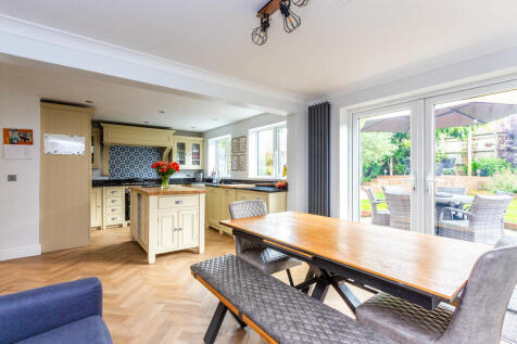 Kitchen/Dining Ro...
