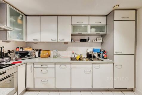 Aegean Apartments, 19 Western Gateway, E16 photo 3