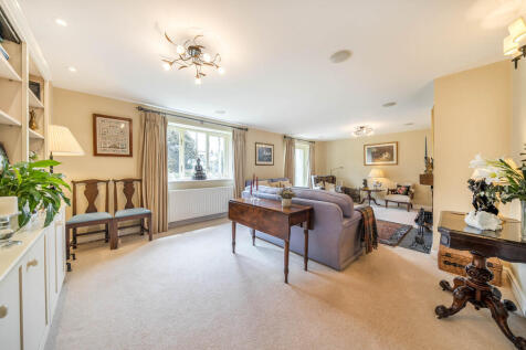 Living/Dining Roo...