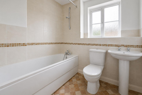 Conifer Close, Mildenhall photo 4